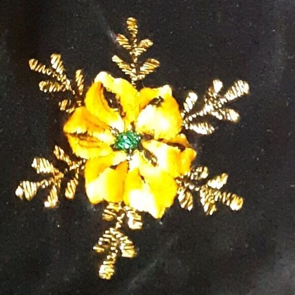 Bobby Brooks Women's 22W/24W Black Velvet Christmas Vest - Picture 4 of 10